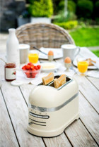 Kitchenaid 5KMT2204EOB Artisan 2 Dilim Kırıntı Tepsili 1250 W Siyah Retro Mini Ekmek Kızartma Makinesi