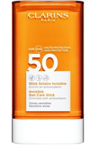 Clarins Sun Care Stick 50 Faktör Tüm Ciltler İçin Leke Karşıtı Nemlendirici Yağsız Suya Dayanıklı Yüz ve Vücut Güneş Kremi 50 ml