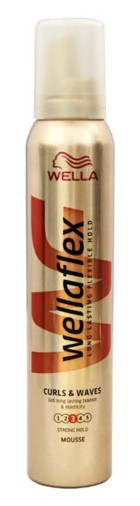 Wella Wellaflex Kıvırcık Saçlar İçin Şekillendirici Hacim Veren Saç Köpüğü 200 ml