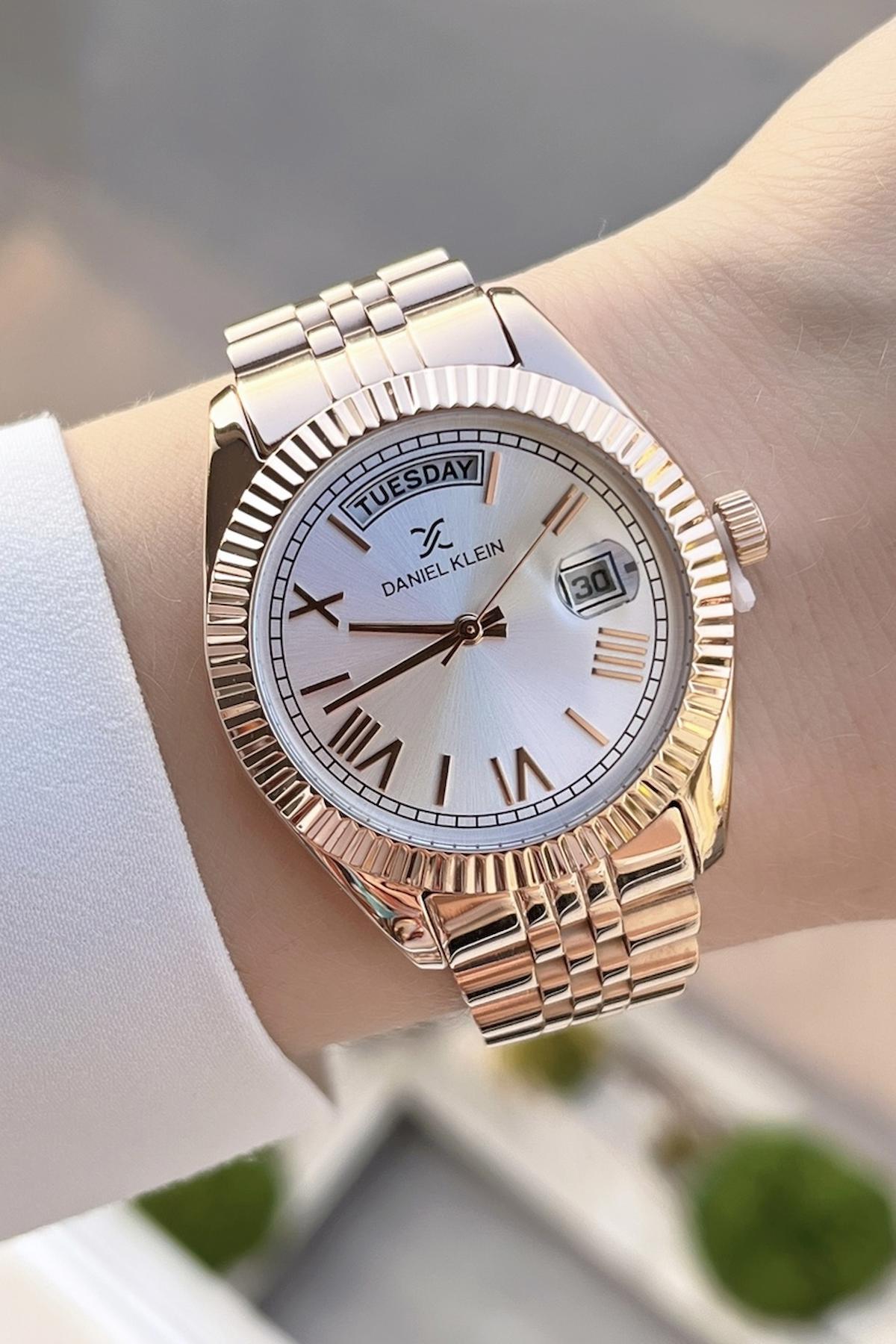 Daniel Klein DKISTE519 Takvimli 36 mm Rose Gold Çelik Kordon Analog Kadın Kol Saati