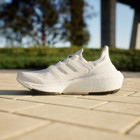 Adidas Ultraboost Light GY9350 Ortopedik Bağcıklı Unisex Koşu Ayakkabısı Beyaz