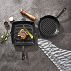 Korkmaz Casta Döküm Saplı Döküm 28x28 cm Grill Tava Kırmızı
