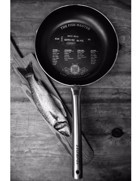 Laserpan Fish Master Çelik Saplı Teflon 28 cm Düz Tava Siyah