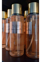 Victoria's Secret Bare Vanilla Kadın Vücut Spreyi 250 ml