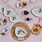 Karaca New Alyvia Üçgen Desenli 24 Parça 6 Kişilik Stoneware Kahvaltı Takımı Beyaz