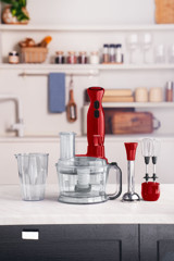Karaca Pro Multimax 6 in 1 2 lt Plastik Hazneli Buz Kırıcılı Turbolu Çift Bıçaklı 6'lı Blender Seti Kırmızı