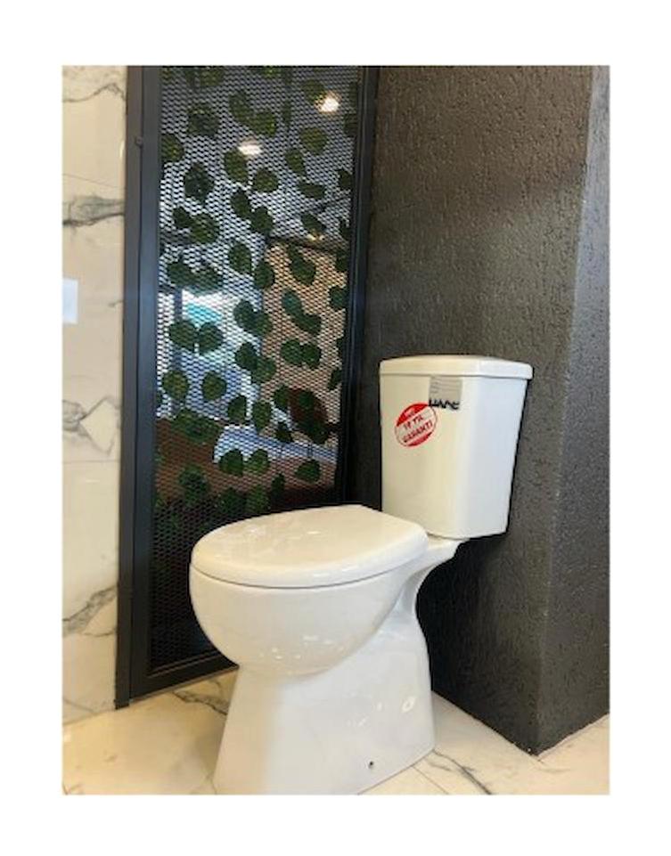 Turavit 36 cm Seramik Kanallı Alttan Çıkışlı Ayaklı Klozet Beyaz