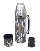 Stanley Mossy Oak Paslanmaz Çelik 1 lt Cep Şişesi Outdoor Termos Çok Renkli