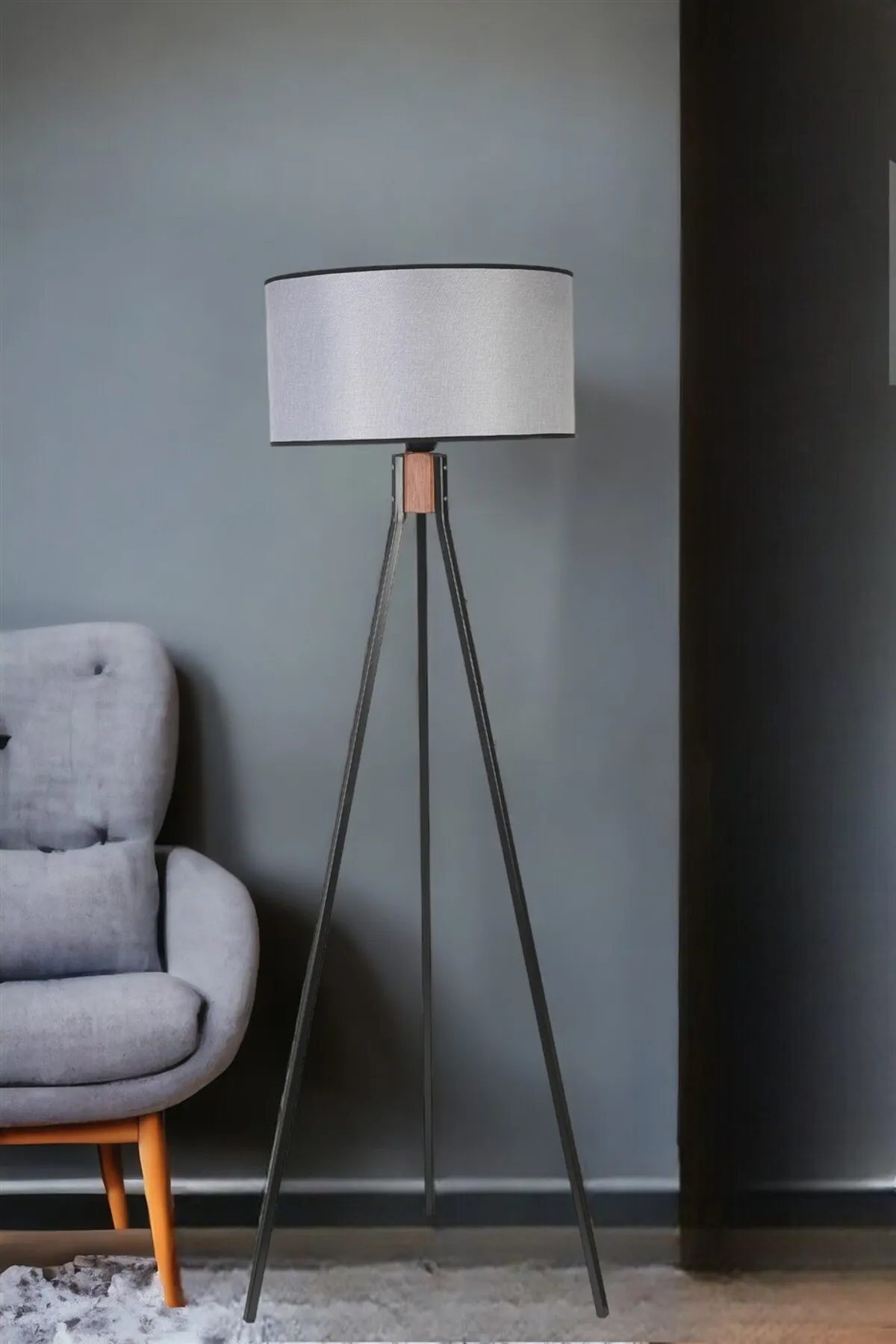 Lumexx Tripod Metal Ayaklı 3 Ayaklı Silindir Lambader Gri
