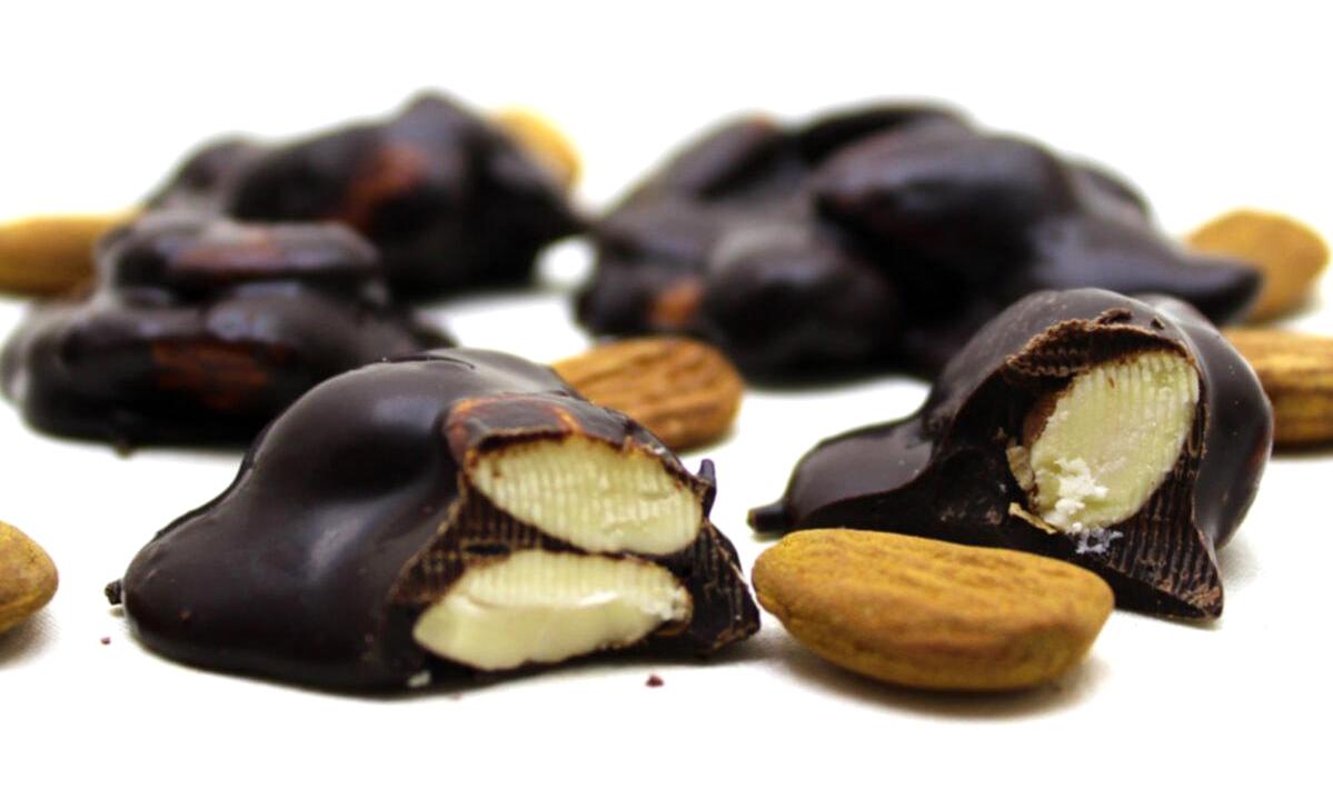Dark Brown Roche Bademli Bitter Çikolata 250 gr