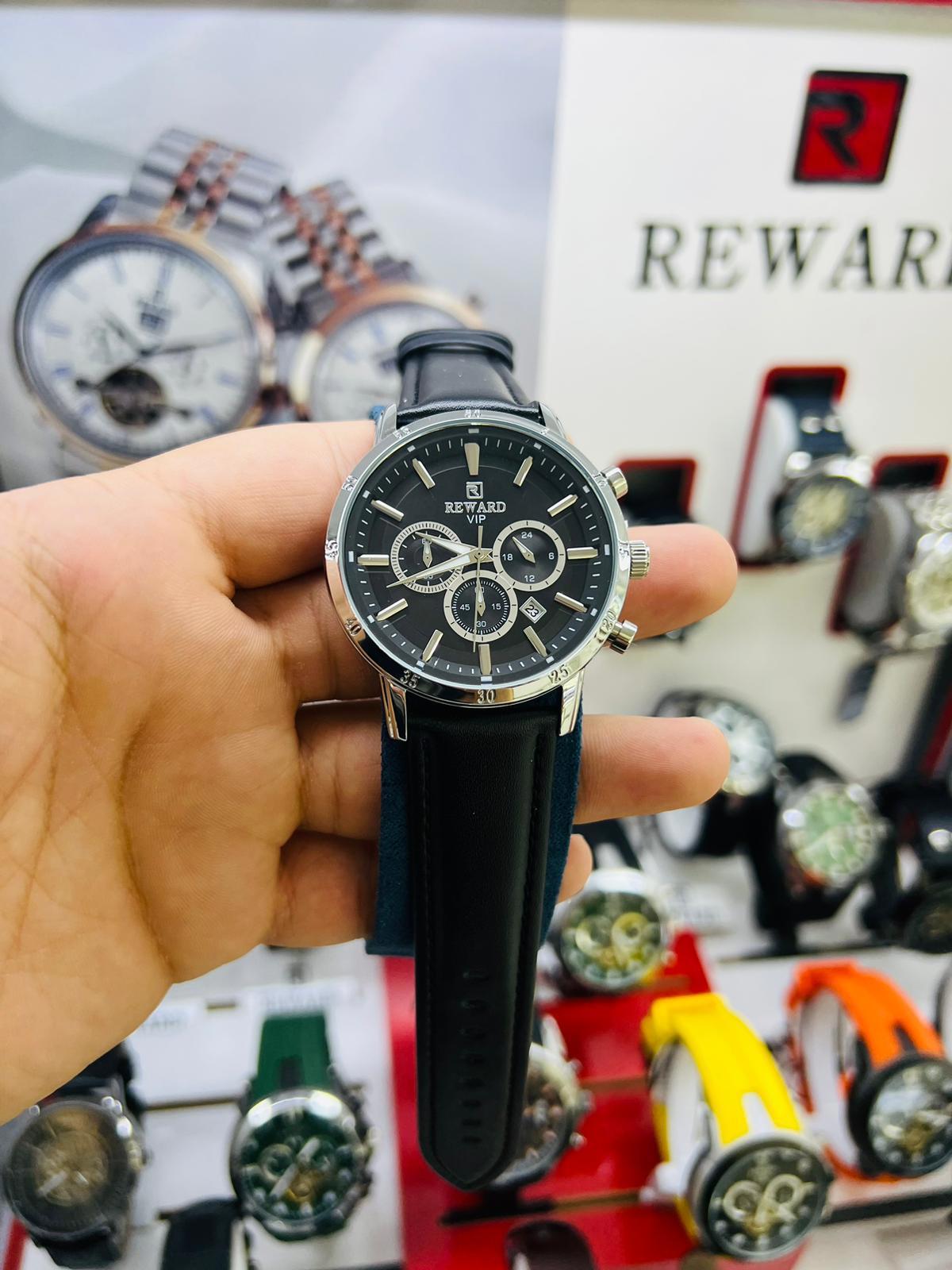 Reebok DD9658-J5 Takvimli 44 mm Siyah Deri Kordon Analog Erkek Kol Saati