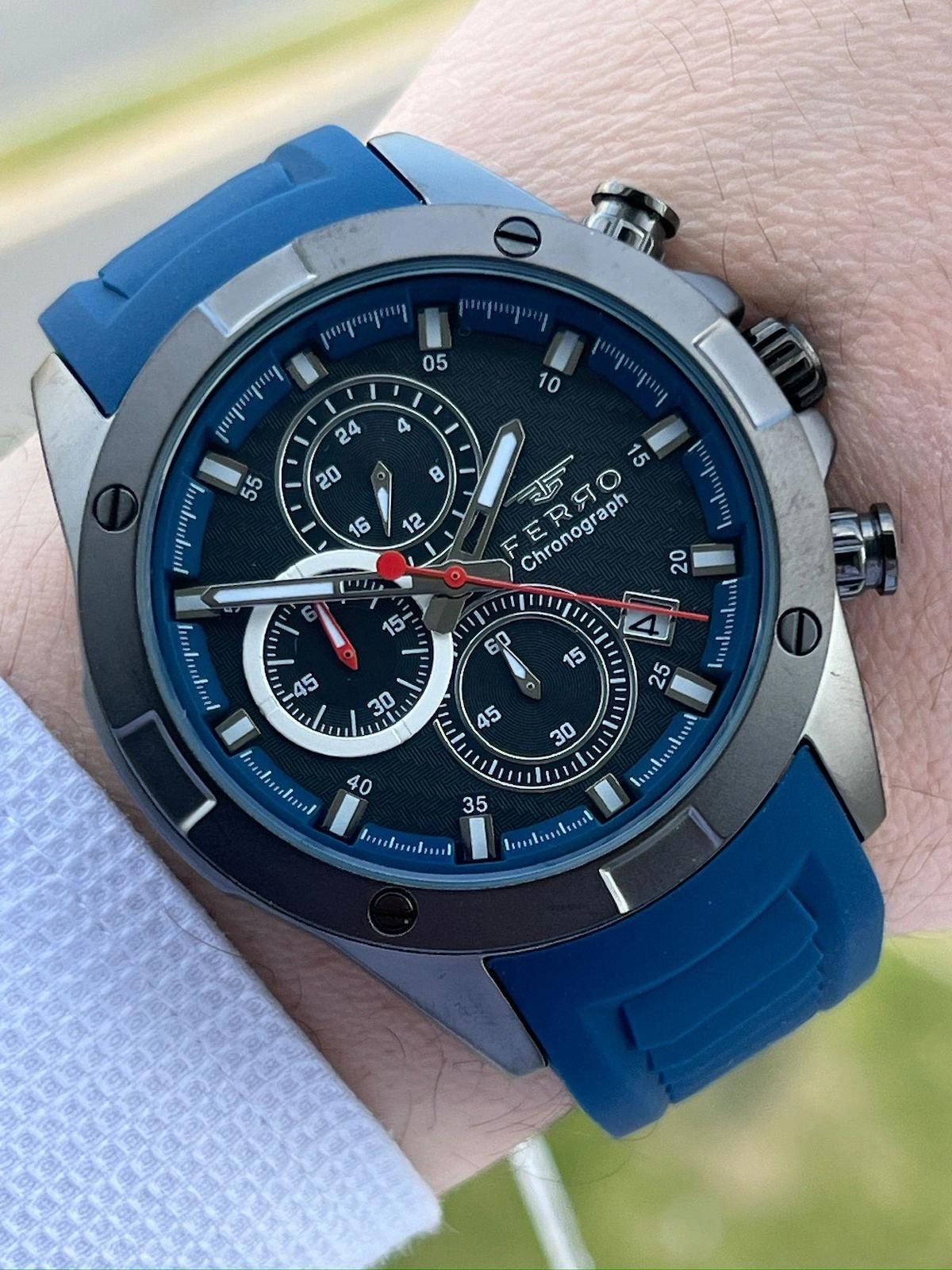 Ferro EF31361-L Su Geçirmez Takvimli 44 mm Lacivert Silikon Kordon Analog Erkek Kol Saati