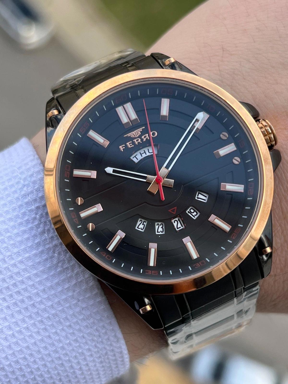 Ferro XF0016 Su Geçirmez Takvimli 50 mm Siyah Çelik Kordon Analog Erkek Kol Saati