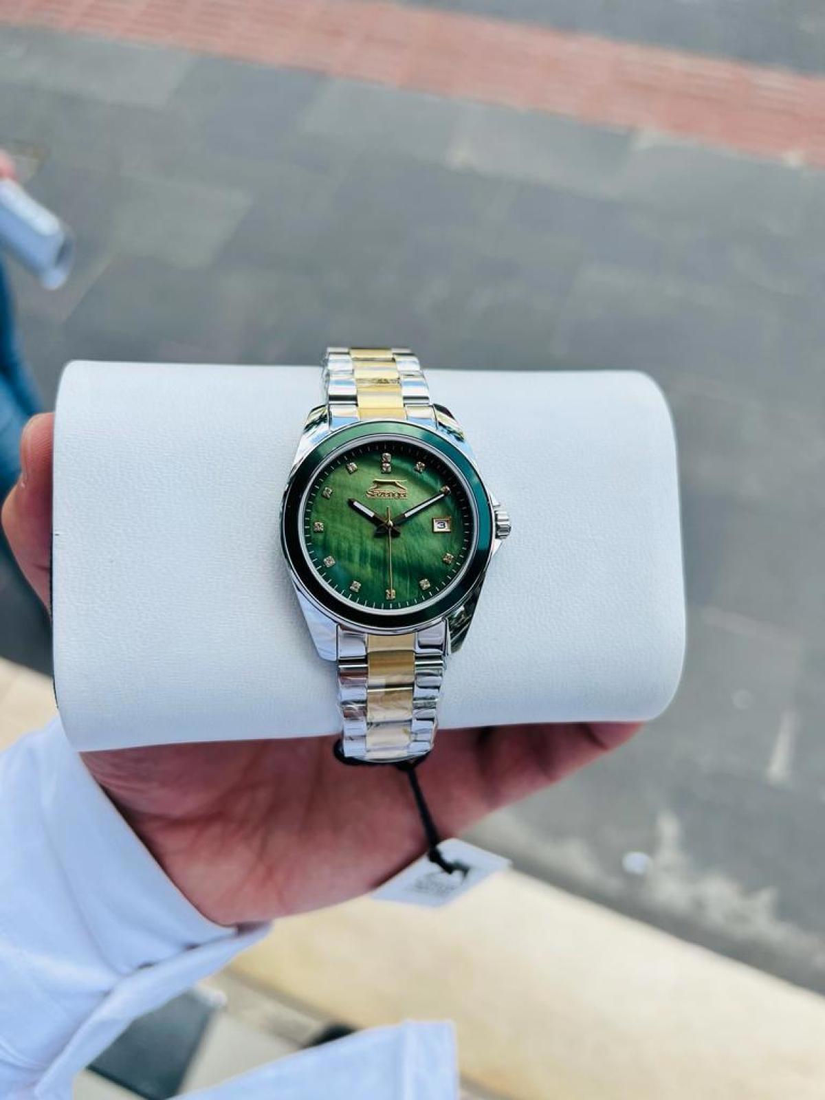 Slazenger SL.09.2142.3.03 34 mm Altın-Gri Çelik Kordon Analog Kadın Kol Saati