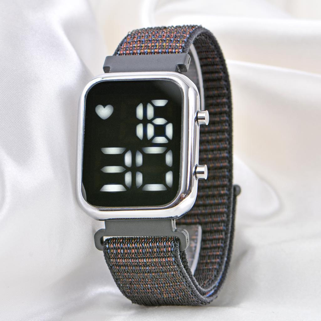 Pinkoli ST-304109 Takvimli 36 mm Siyah Kanvas Kordon Dijital Kadın Kol Saati