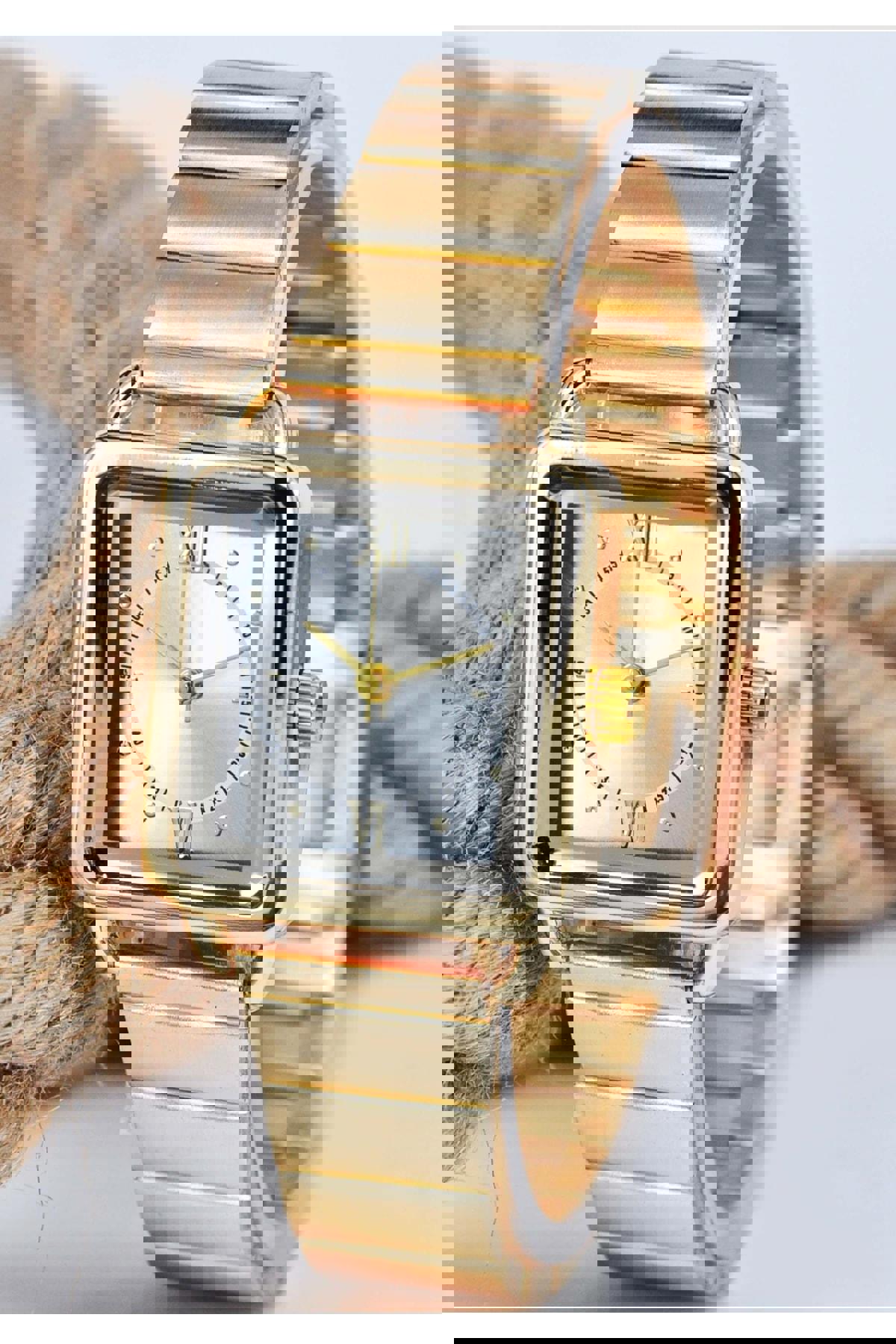Sonsuzsaat SU-688 30 mm Altın Metal Kordon Analog Kadın Kol Saati