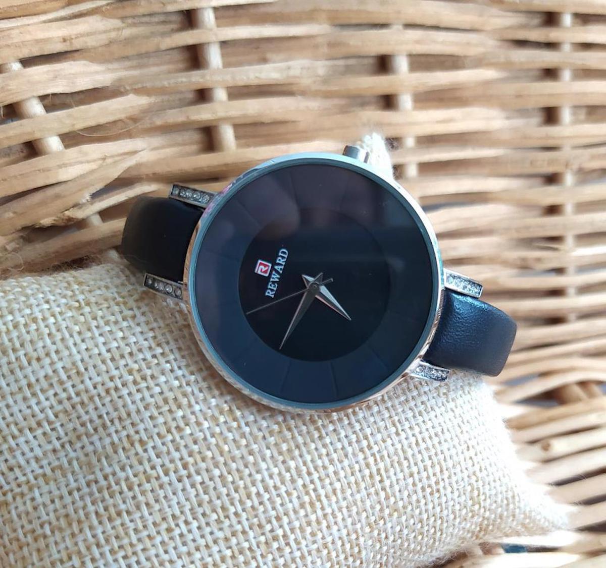 Reward RD63038LG 34 mm Siyah Deri Kordon Analog Kadın Kol Saati