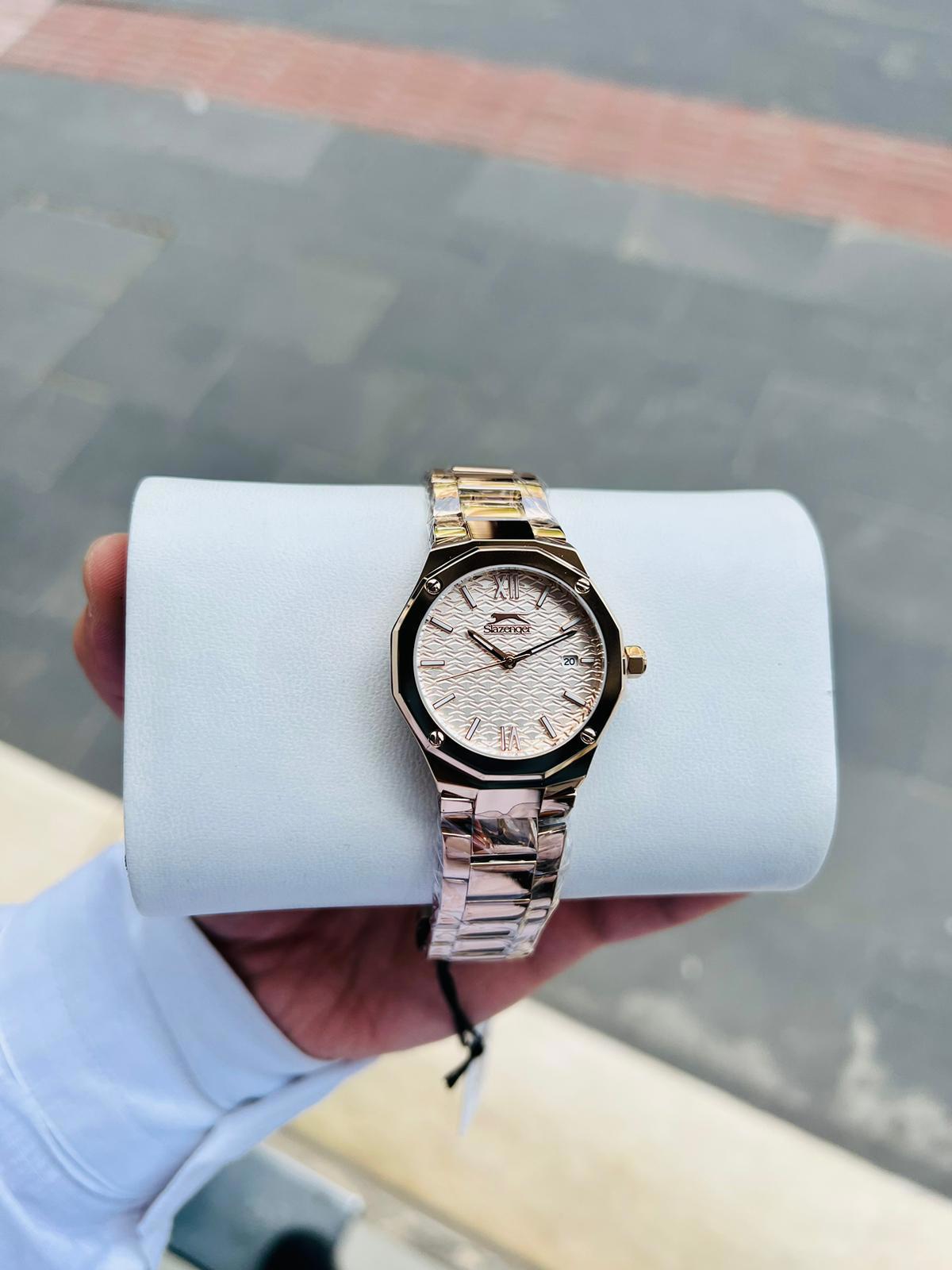 Slazenger SL.09.2149.3.04 34 mm Altın Çelik Kordon Analog Kadın Kol Saati