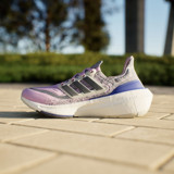 Adidas Ultraboost Light ID3316 Ortopedik Bağcıklı Kadın Koşu Ayakkabısı Lila