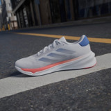 Adidas Supernova Stride IG8314 Ortopedik Bağcıklı Adiwear Erkek Koşu Ayakkabısı Beyaz