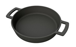 Outdoorchef Gurme Döküm Saplı Demir Döküm 24 cm Düz Tava Siyah