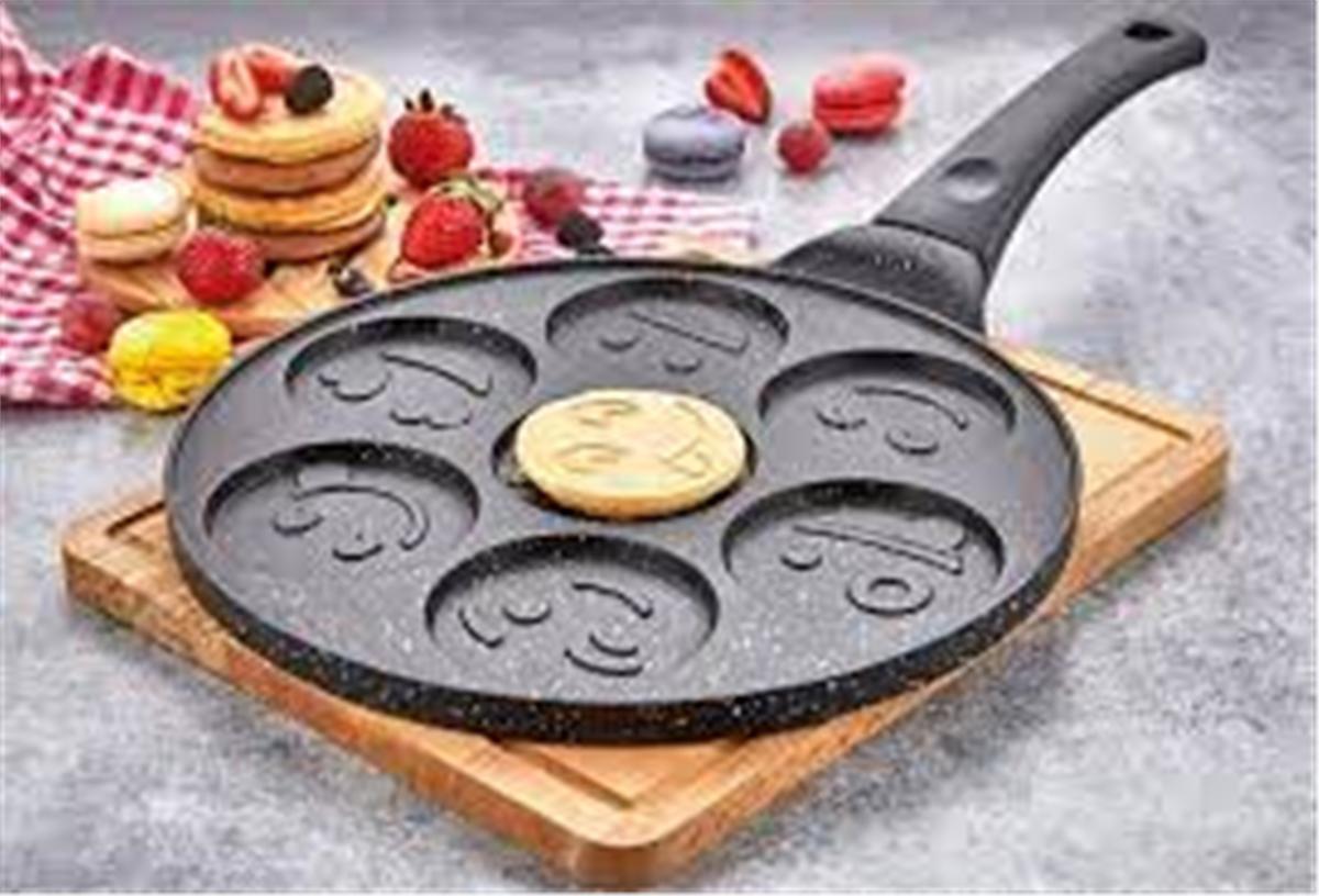 Polo Chef Emoji 7 Bölüm Plastik Saplı Döküm 26 cm pankek Tava Siyah