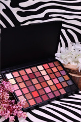 Ailey Cosmetics 54'lü Sedefli Toz Mat - Sedefli Palet Far Paleti