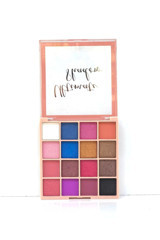 Ailey Cosmetics Angel Toz Işıltılı - Mat Far Paleti