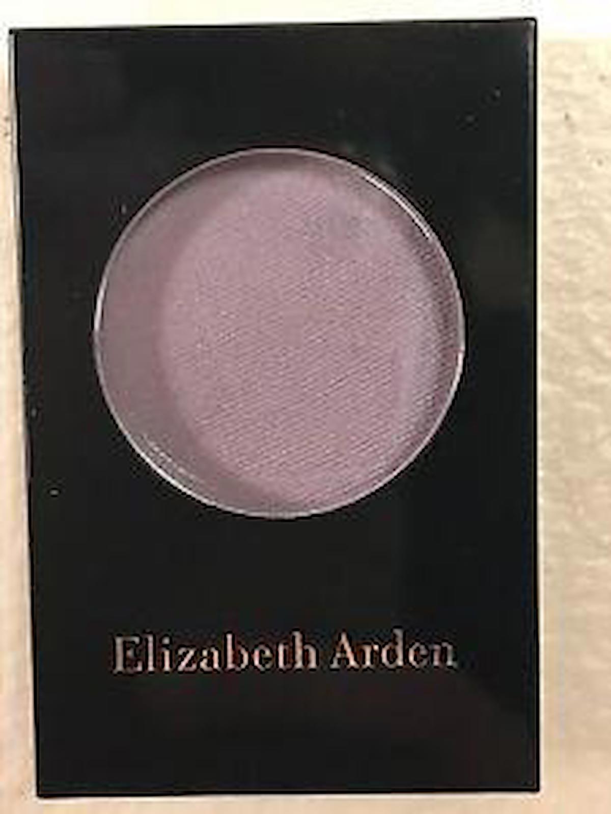 Elizabeth Arden Color Intrigue 26 Siversmoke Metalik Mat Tekli Göz Farı