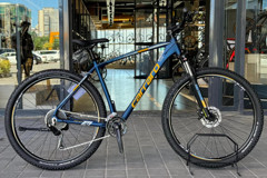 Carraro Daytona 927 29 Jant 21 Vites Dağ Bisikleti Beyaz-Mavi-Turuncu