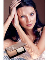 Faberlic Glam Team Wet & Dry Fil Dişi Kompakt Pudra