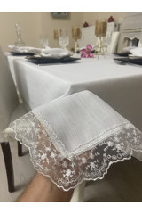 Zeren Home Polyester 150x260 cm Dertsiz Dikdörtgen Masa Örtüsü Beyaz