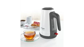 Bosch TWK6A011 ComfortLine Plastik 1.7 lt 2400 W Işıklı Modern Beyaz Kettle