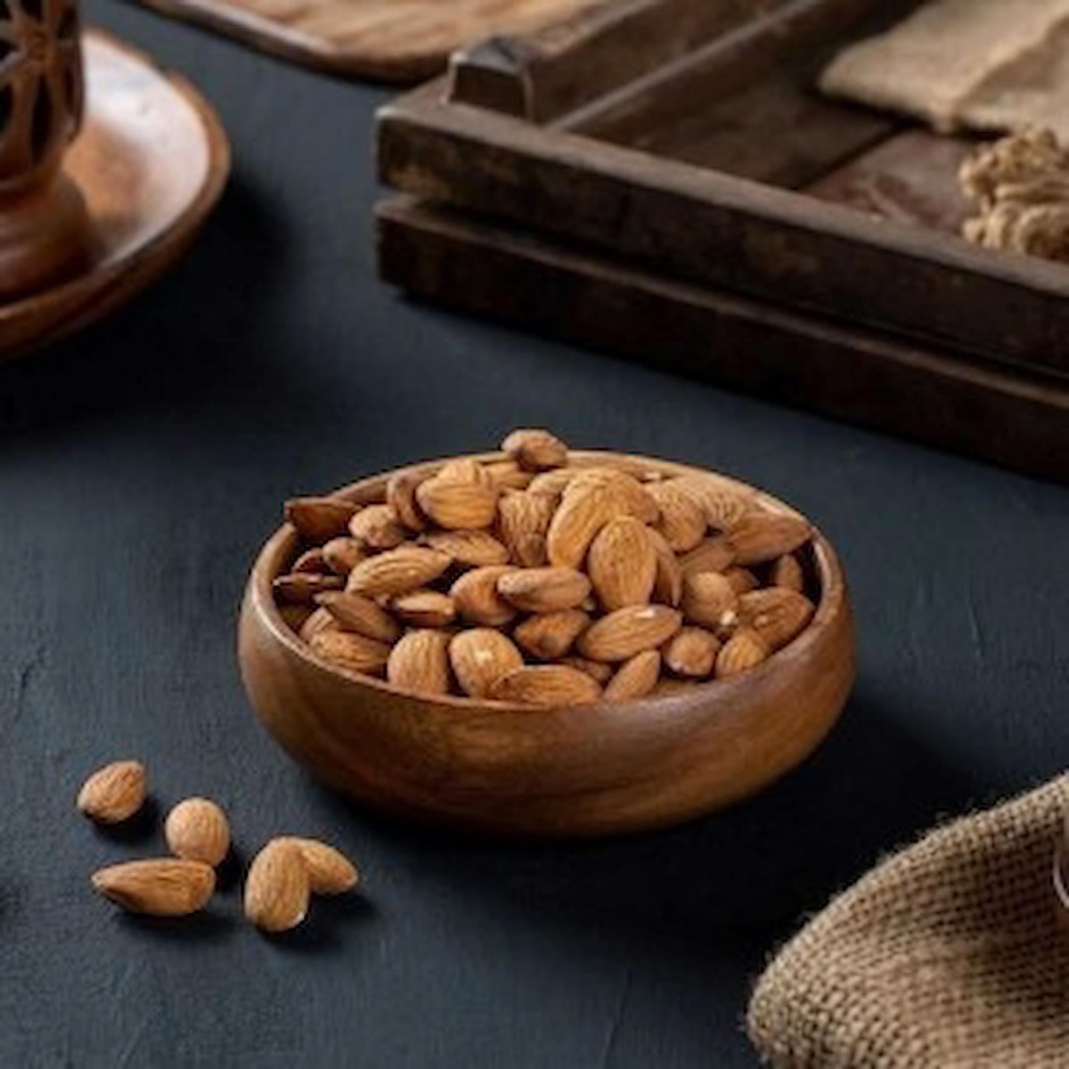 Açık Çiğ Badem 100 gr