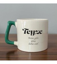 Mor Mürekkep Teyze Baskılı Yeşil Kulplu D Kupa