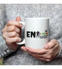 Mor Mürekkep En İyi Dansın Baskılı Kadınlar Günü Beyaz Kupa