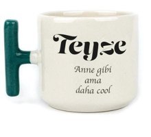Mor Mürekkep Teyze Baskılı Yeşil Kulplu T Kupa