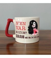 Mor Mürekkep Nen Var Kuzum Baskılı Kırmızı Kulplu D Kupa