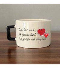 Mor Mürekkep Öyle Biri Var Ki Baskılı Siyah Kulplu C Fincan