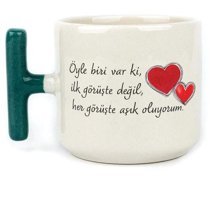 Mor Mürekkep Öyle Biri Var Ki Baskılı Yeşil Kulplu T Kupa