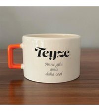 Mor Mürekkep Teyze Baskılı Turuncu Kulplu C Fincan