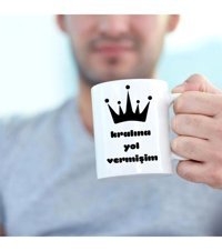 Çılgıntrend Kralına Yol Vermişim Tasarımlı Bardak