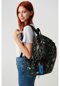 Nemo Bags Desenli Krinkıl Su Geçirmez Yeşil Kadın Sırt Çantası