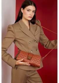 Pierre Cardin 05Pcc23K2052R19982 Kadın Omuz Çantası Taba