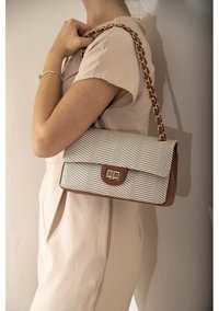 Silver & Polo Nv1054 Kadın Omuz Çantası Bej - Taba