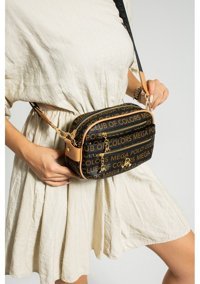 Çanta Trend Mega Monogram Ayarlanabilir Kadın Omuz Çantası Kahverengi