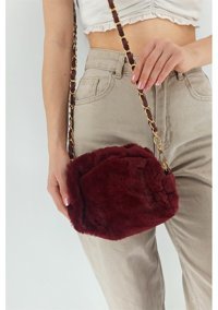 Çlk Accessories Zincir Peluş Trh3098 Kadın Omuz Çantası Bordo
