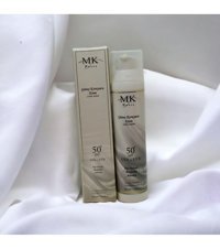Mk Paris Concept Creme Solaire 50 Faktör Tüm Ciltler İçin Leke Karşıtı Nemlendirici Yağsız Suya Dayanıklı Yüz Ve Vücut Güneş Kremi 100 ml