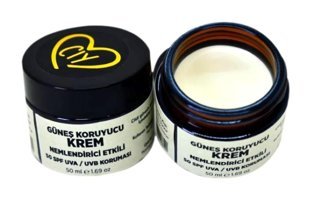 Cemile'Nin Sabunları 50 Faktör Tüm Ciltler İçin Nemlendirici Suya Dayanıklı Yüz Güneş Kremi 50 ml
