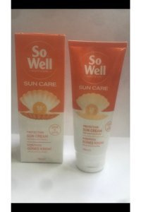 So Wel L Sun Care 50 Faktör Tüm Ciltler İçin Leke Karşıtı Nemlendirici Yağsız Suya Dayanıklı Yüz ve Vücut Güneş Kremi 100 ml
